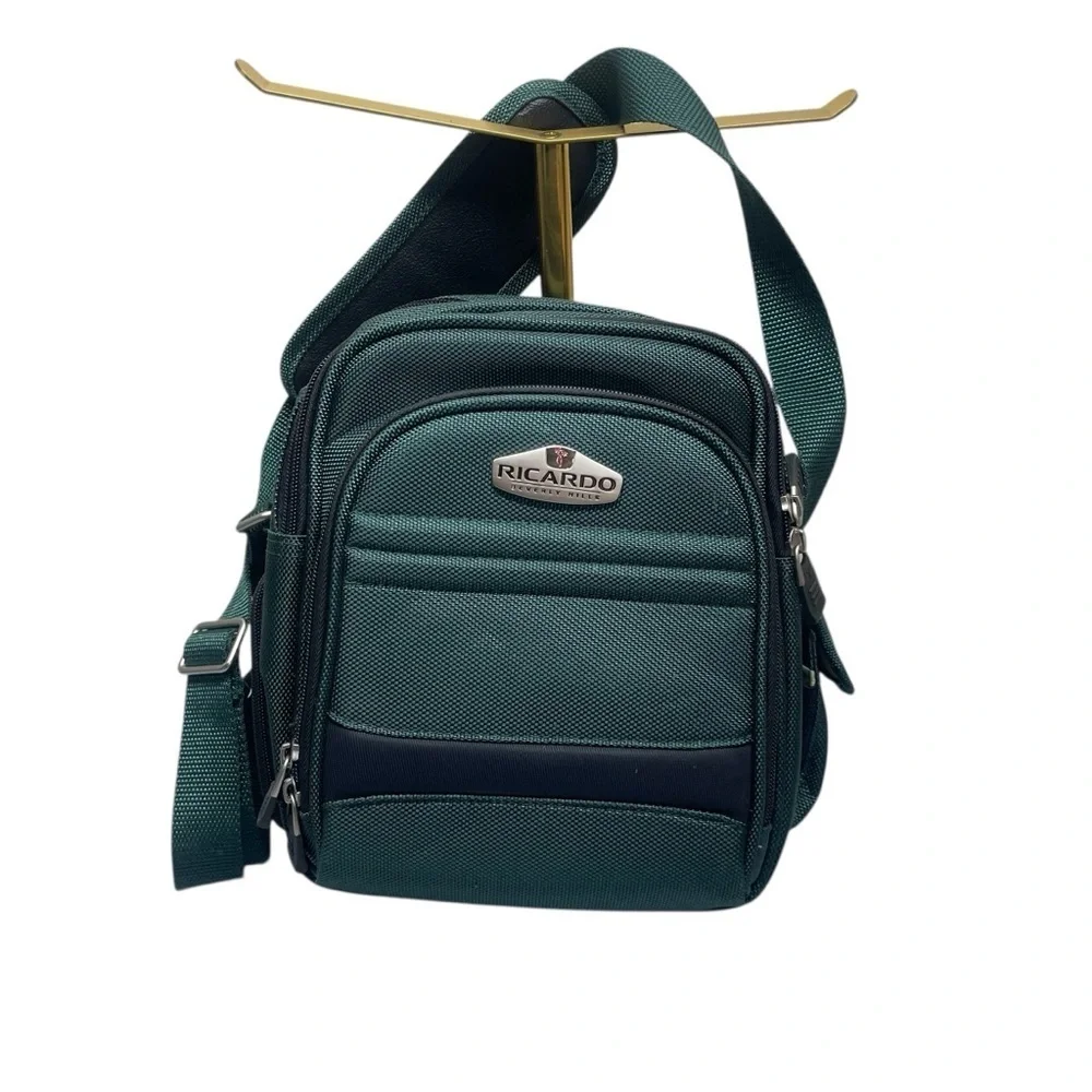Ricardo Beverly Hills Green Canvas Crossbody Messenger Travel Bag Luggage